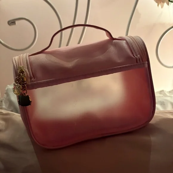 Hello Kitty Makeup Bag - Picture 2 of 4